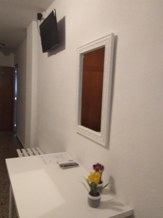 Hostal Garamar Benicassim Exterior photo